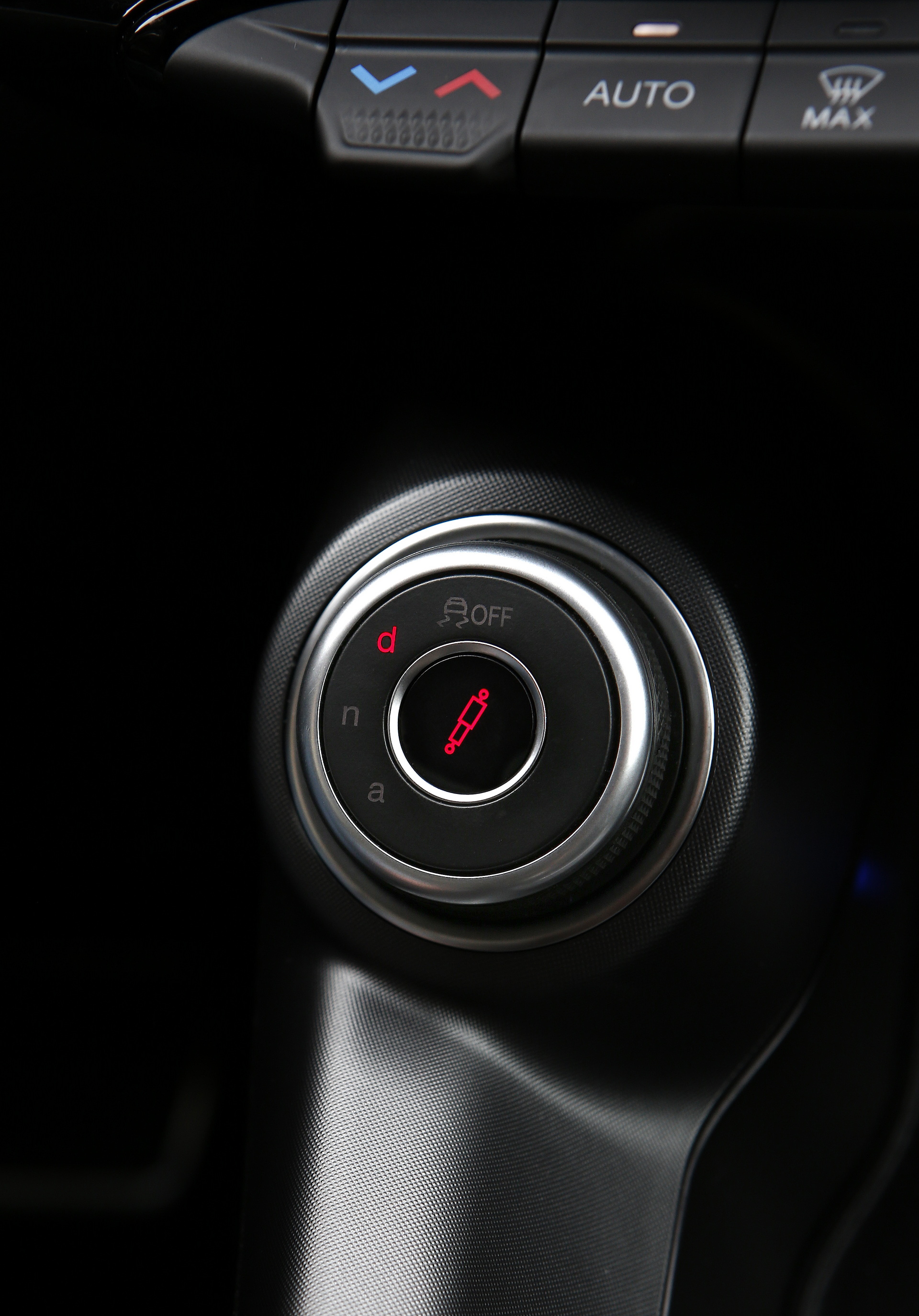 Download 2023 Alfa Romeo Tonale Veloce - Interior, Detail HD Phone Wallpaper 1920x2748 #28