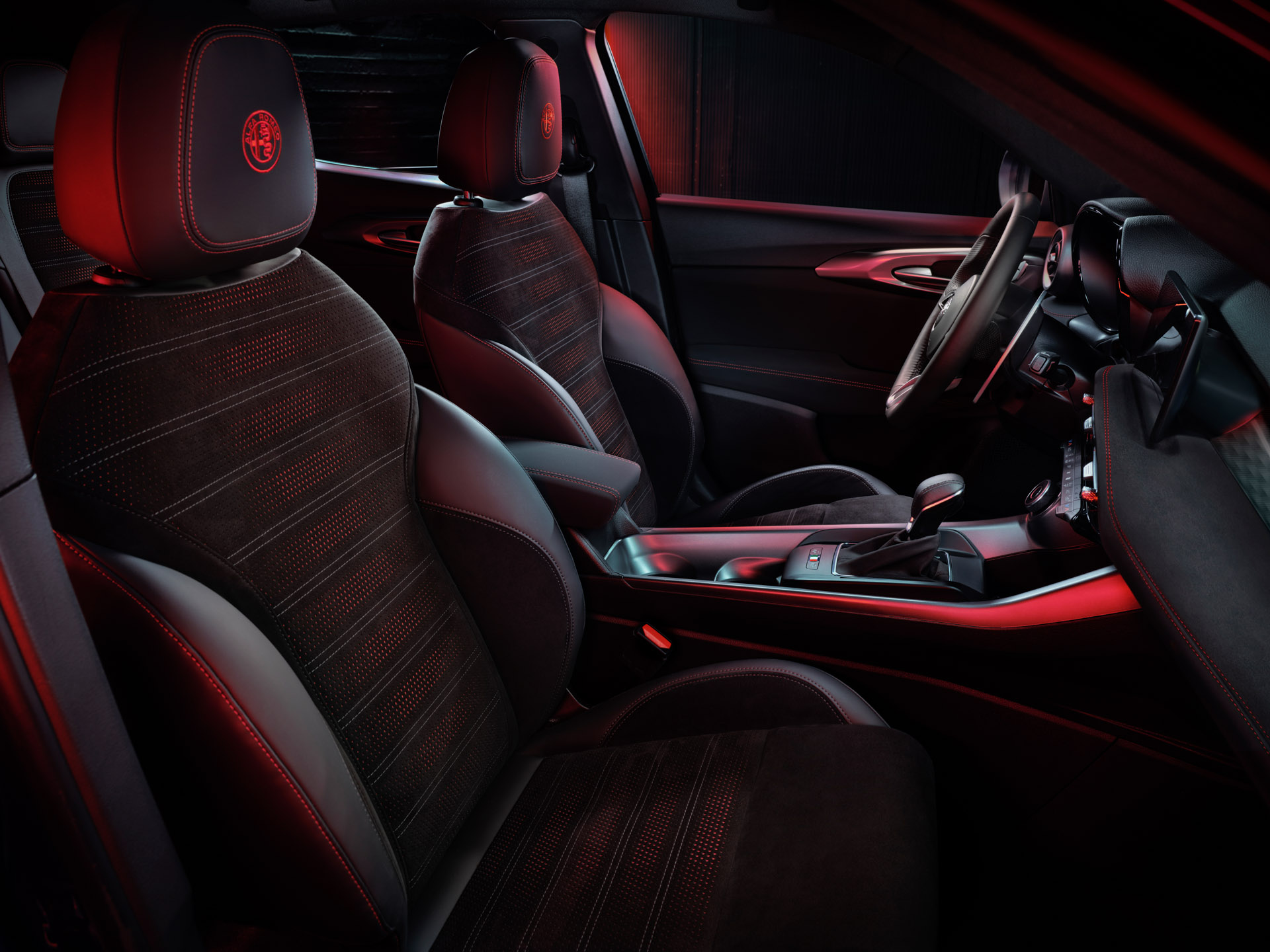 Download 2023 Alfa Romeo Tonale Veloce - Interior, Front Seats HD Wallpaper 1920x1440 #52