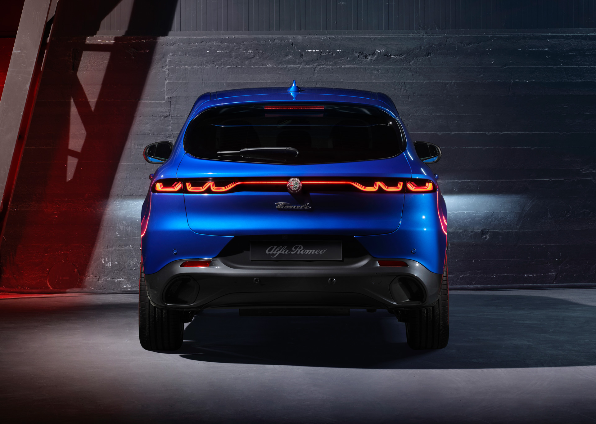 Download 2023 Alfa Romeo Tonale Veloce - Rear HD Wallpaper 1920x1367 #41