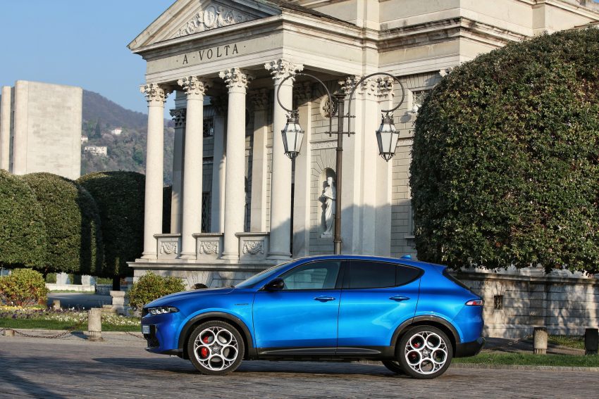 2023 Alfa Romeo Tonale Veloce - Side Wallpaper 850x567 #18