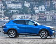 2023 Alfa Romeo Tonale Veloce - Side Wallpaper 190x150