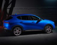 2023 Alfa Romeo Tonale Veloce - Side Wallpaper 190x150
