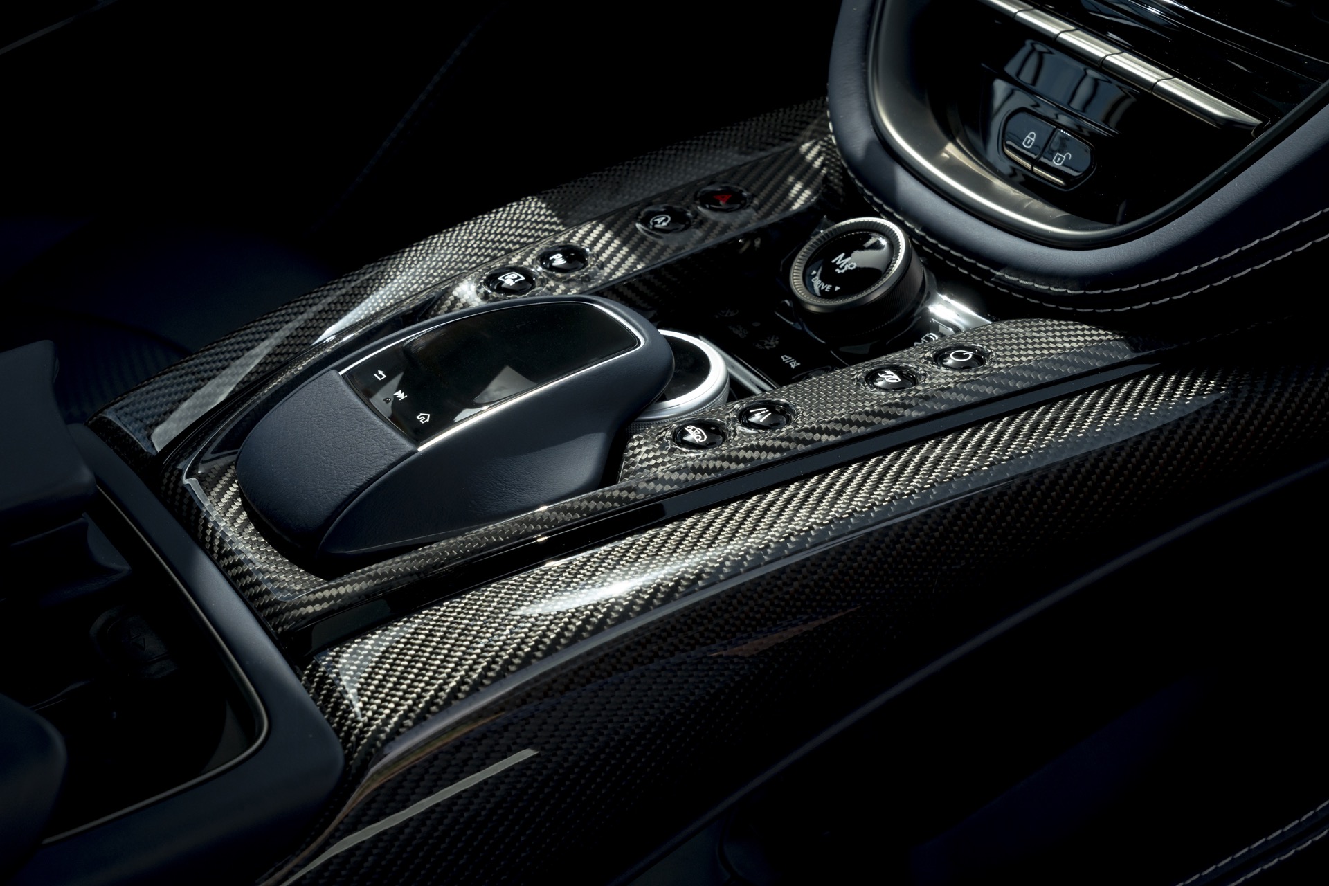 Download 2023 Aston Martin DBX707 - Central Console HD Wallpaper 1920x1280 #56