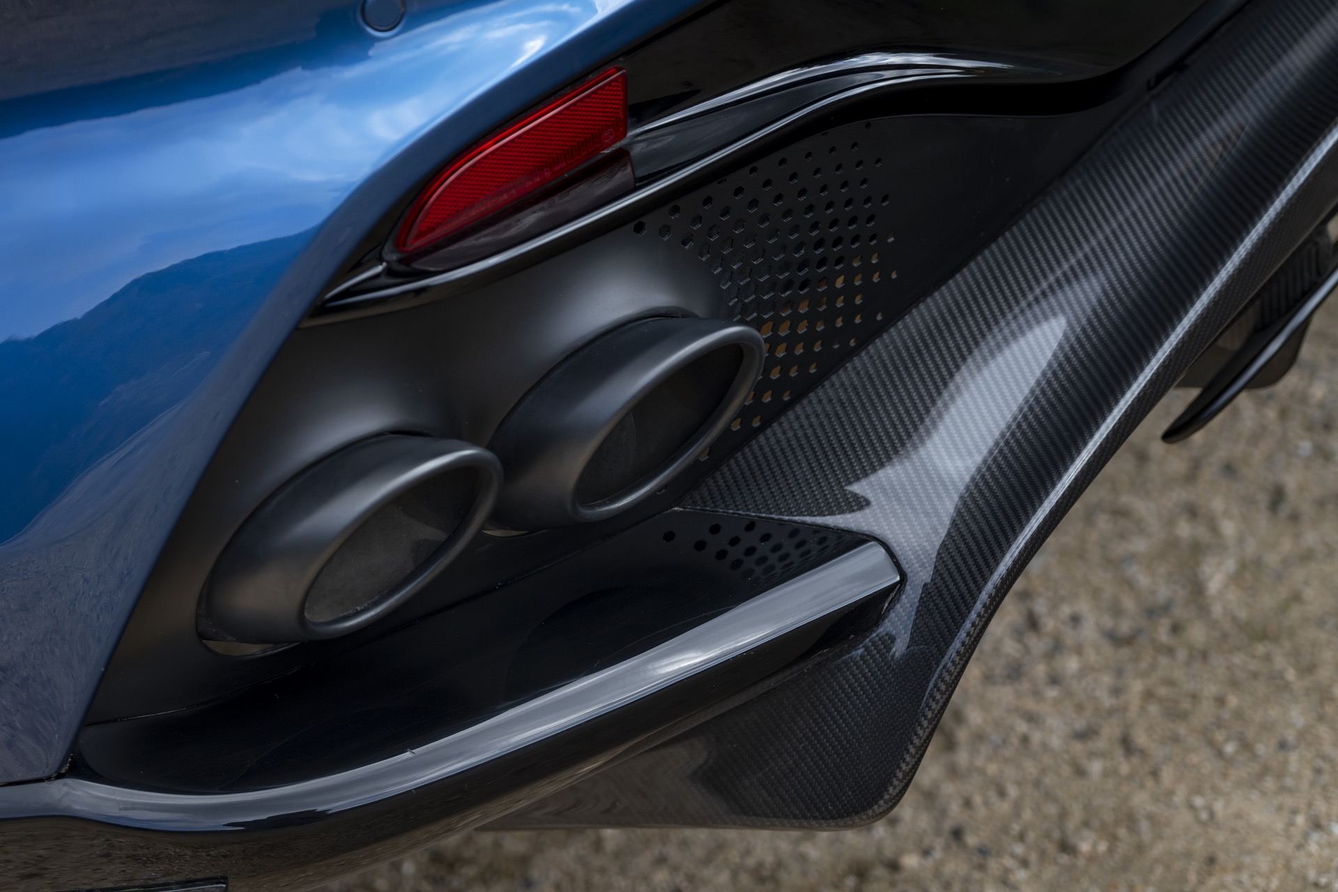 Download 2023 Aston Martin DBX707 - Exhaust HD Wallpaper 1920x1280 #50