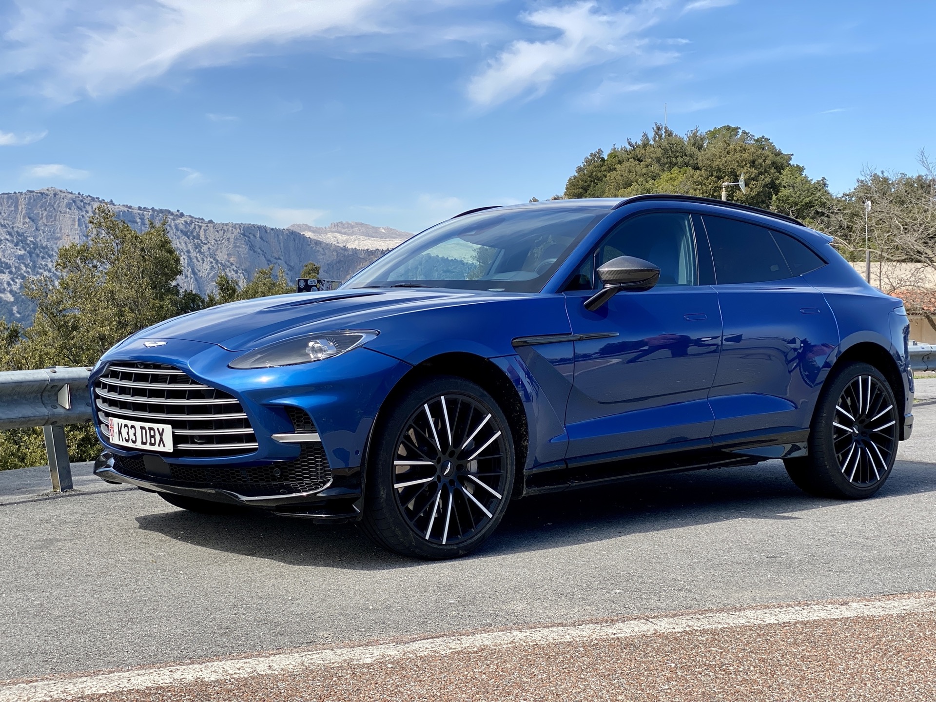 Download 2023 Aston Martin DBX707 - Front Three-Quarter HD Wallpaper 1920x1440 #35