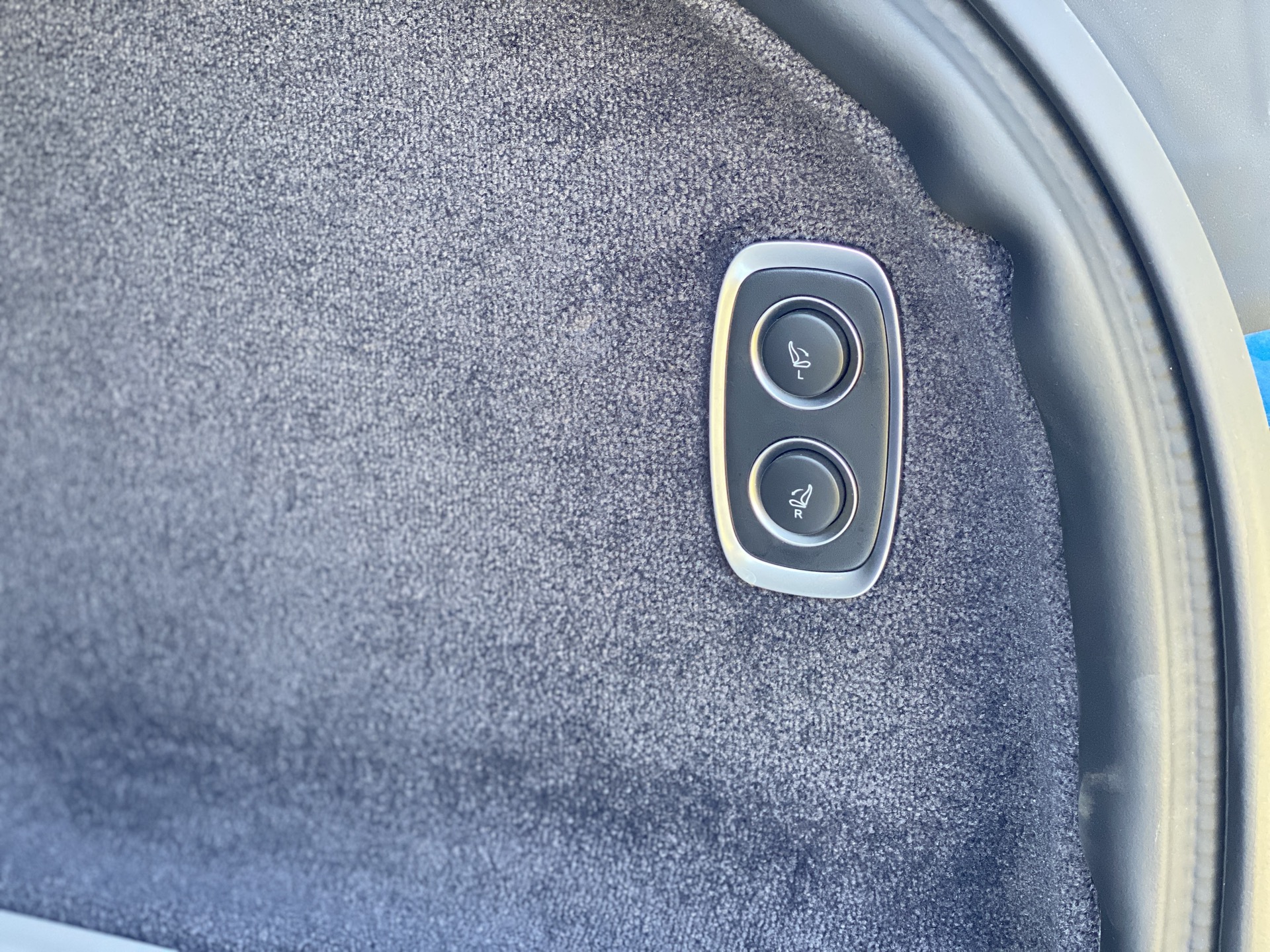 Download 2023 Aston Martin DBX707 - Interior, Detail HD Wallpaper 1920x1440 #62