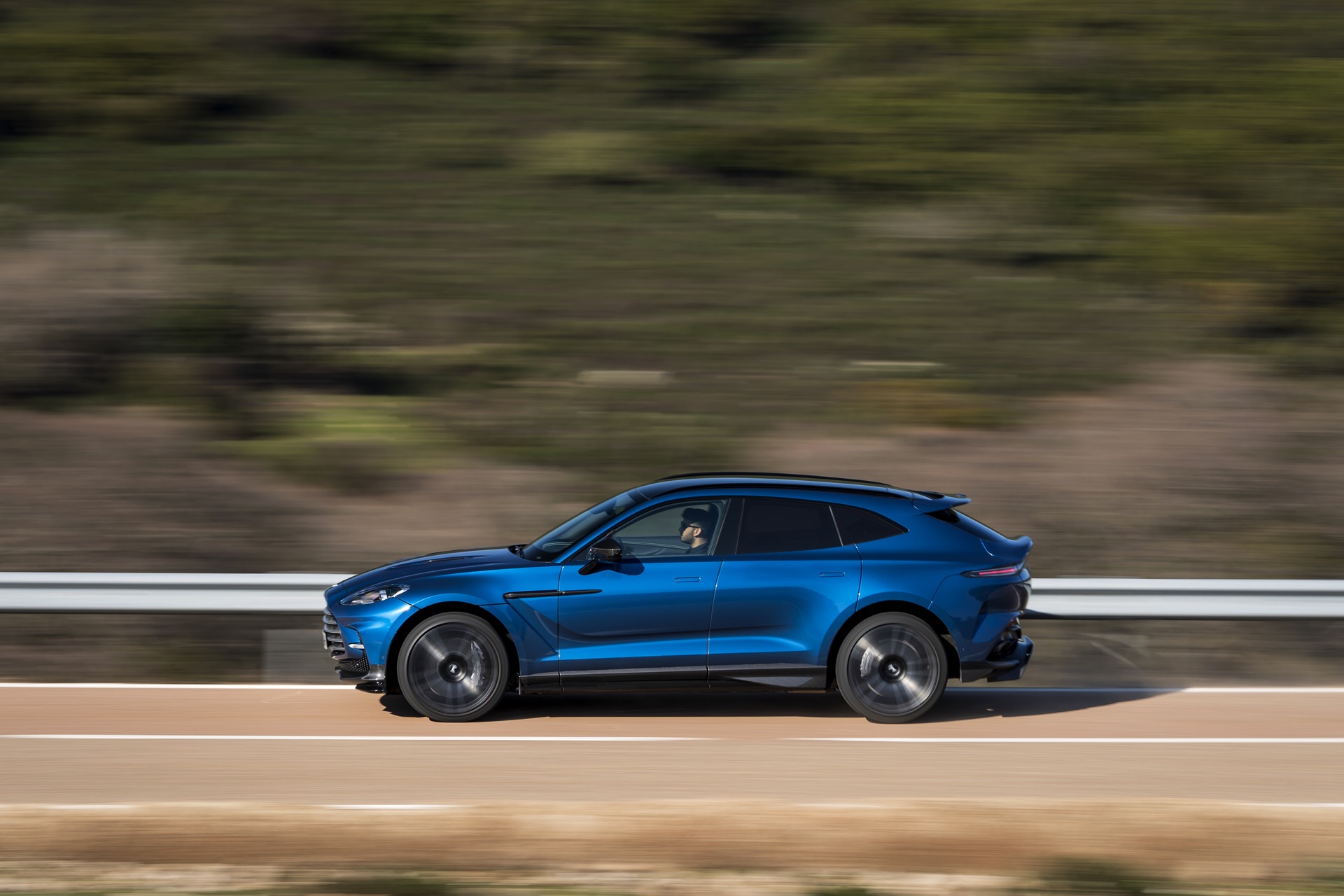 Download 2023 Aston Martin DBX707 - Side HD Wallpaper 1920x1280 #27