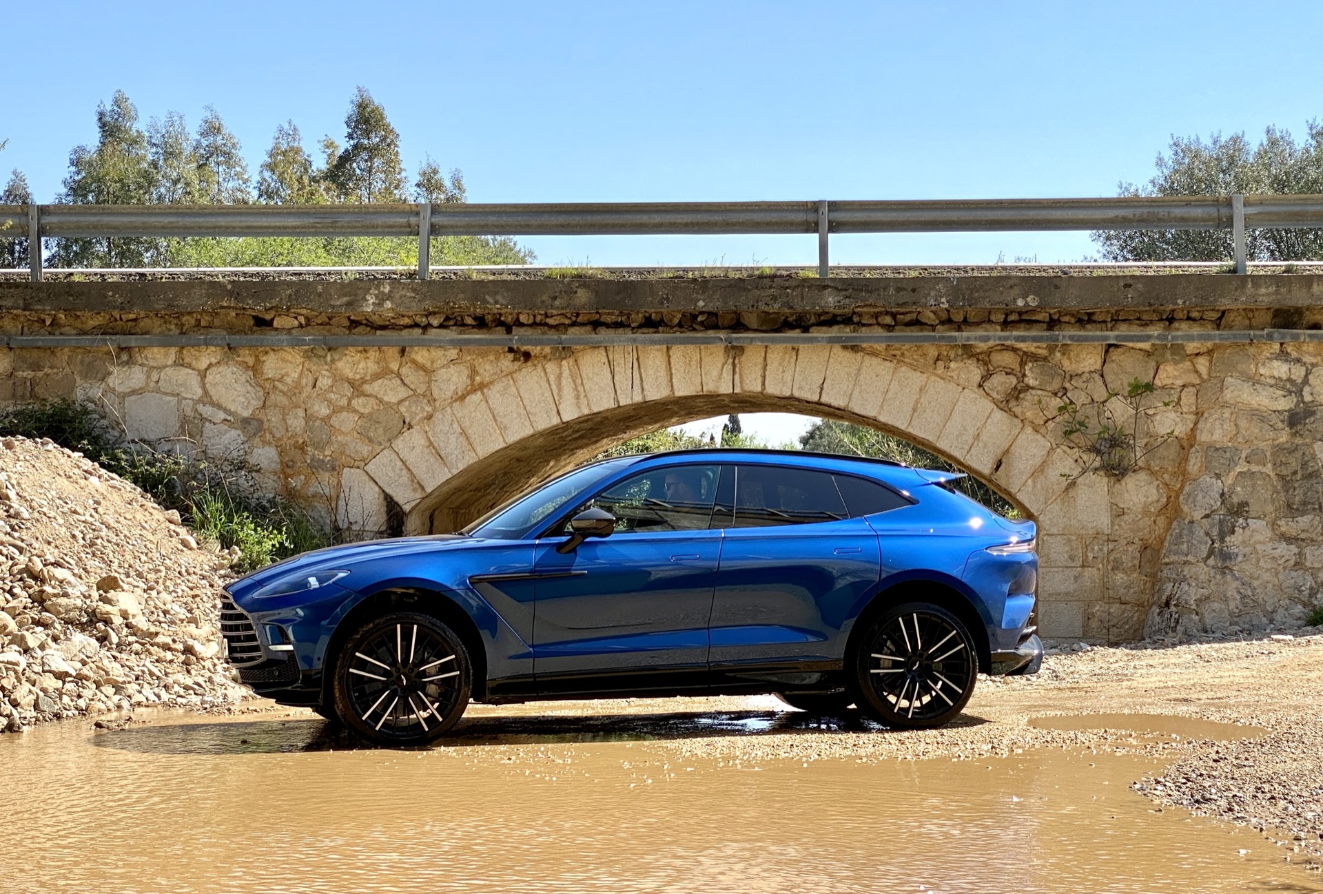 Download 2023 Aston Martin DBX707 - Side HD Wallpaper 1920x1298 #41