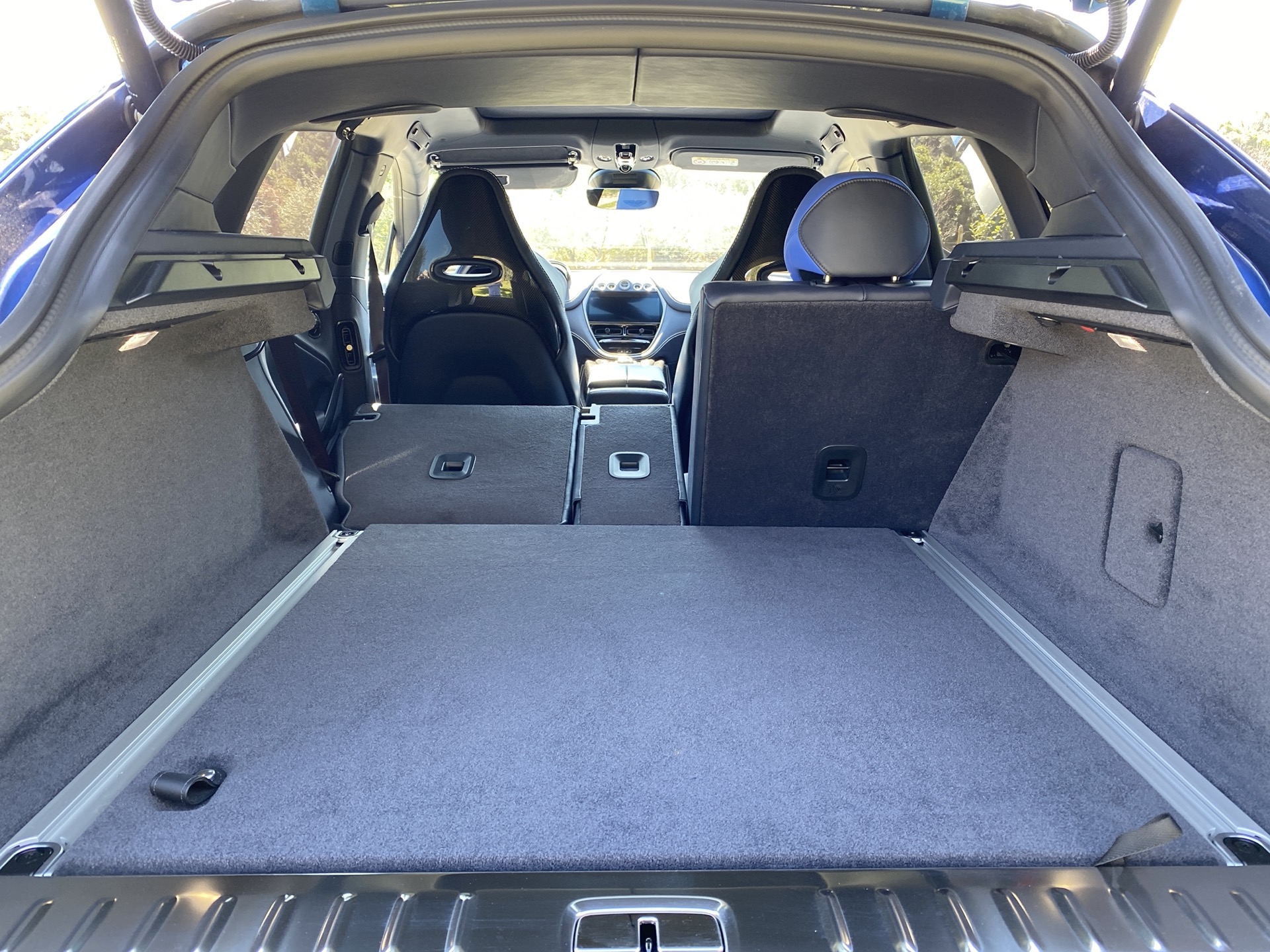 Download 2023 Aston Martin DBX707 - Trunk HD Wallpaper 1920x1440 #66