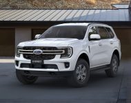 Download 2023 Ford Everest Ambiente HD Wallpapers
