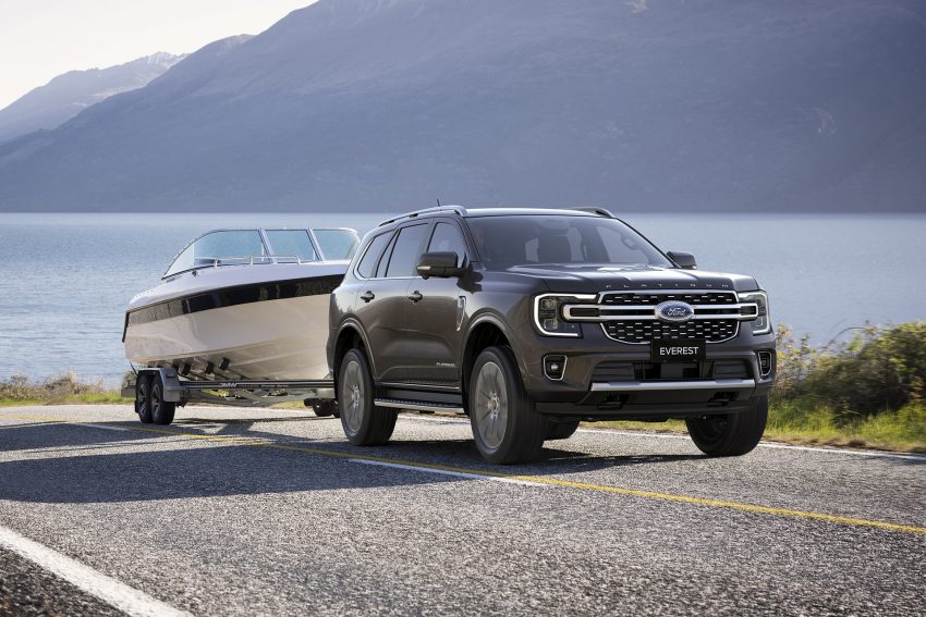 2023 Ford Everest Platinum - Front Three-Quarter Wallpaper 850x567 #1