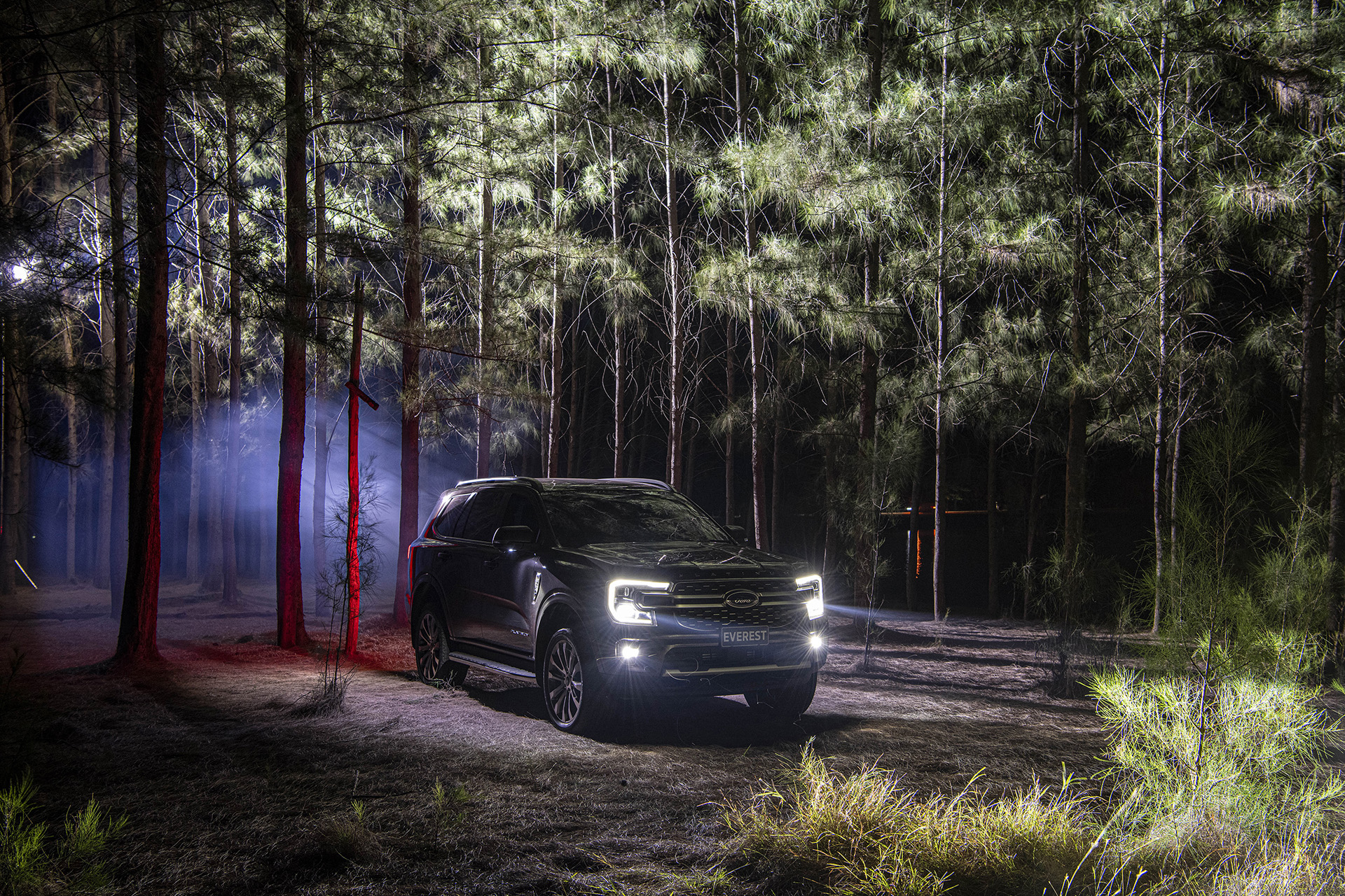 Download 2023 Ford Everest Platinum - Front Three-Quarter HD Wallpaper 1920x1280 #6