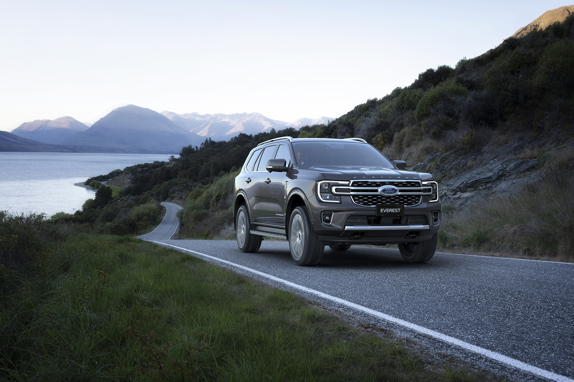 Download 2023 Ford Everest Platinum - Front HD Wallpaper 1920x1280 #3