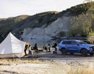 2023 Ford Everest Sport - Front Three-Quarter Wallpaper 190x150