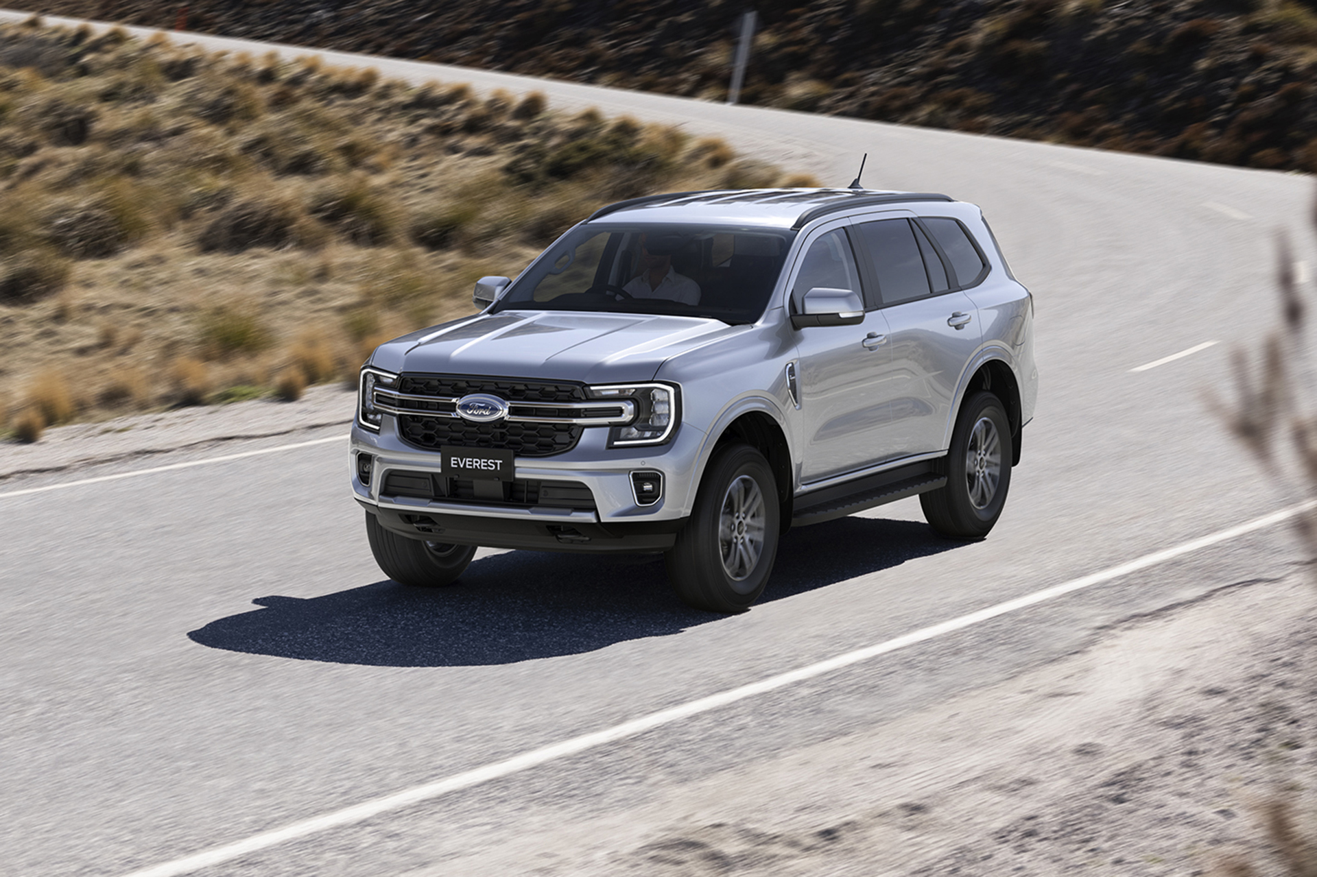 Download 2023 Ford Everest Trend - Front Three-Quarter HD Wallpaper 1920x1279 #1