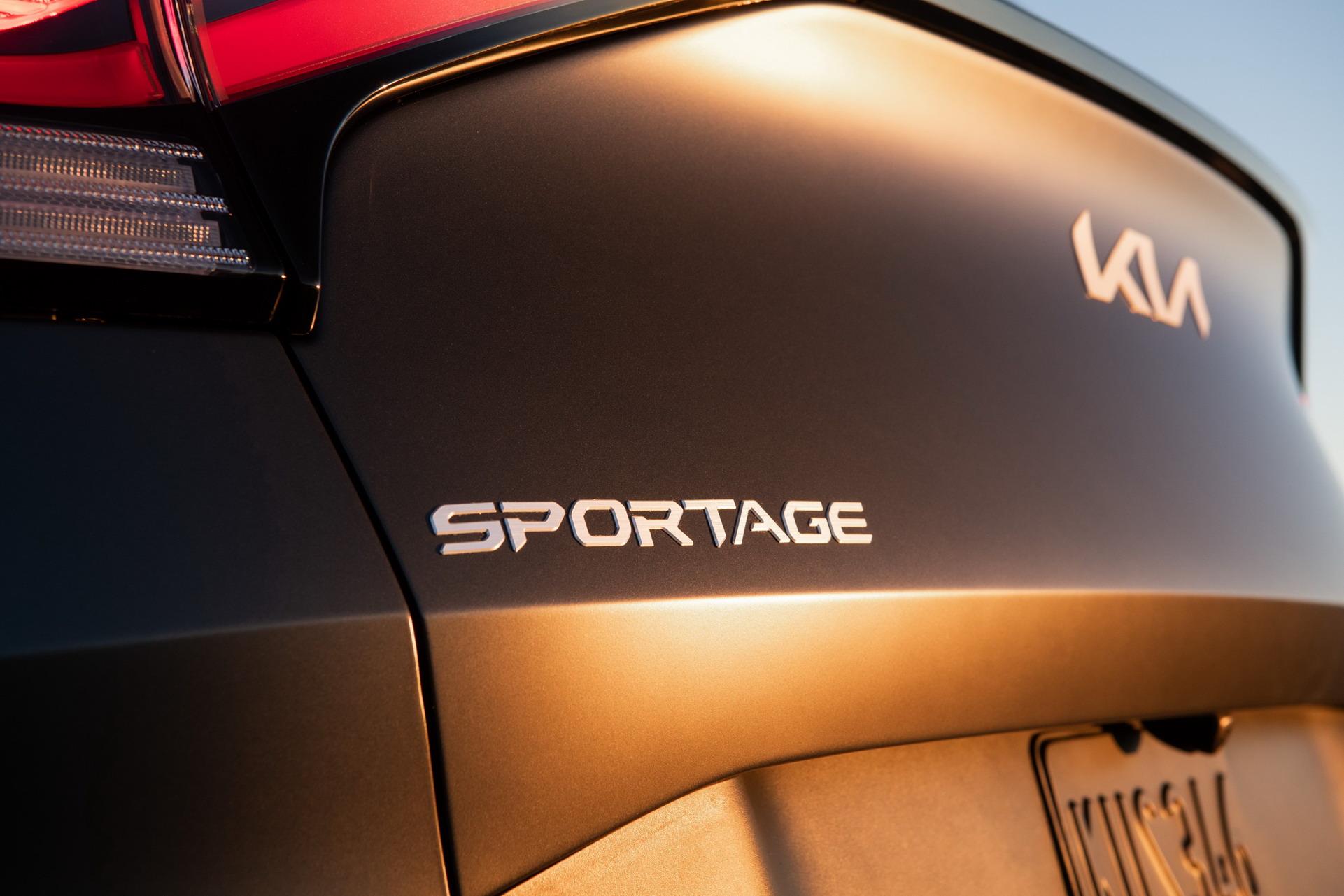 Download 2023 Kia Sportage PHEV - Badge HD Wallpaper 1921x1281 #20