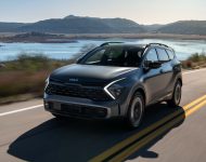 2023 Kia Sportage PHEV - Front Three-Quarter Wallpaper 190x150