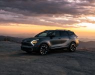 2023 Kia Sportage PHEV - Front Three-Quarter Wallpaper 190x150