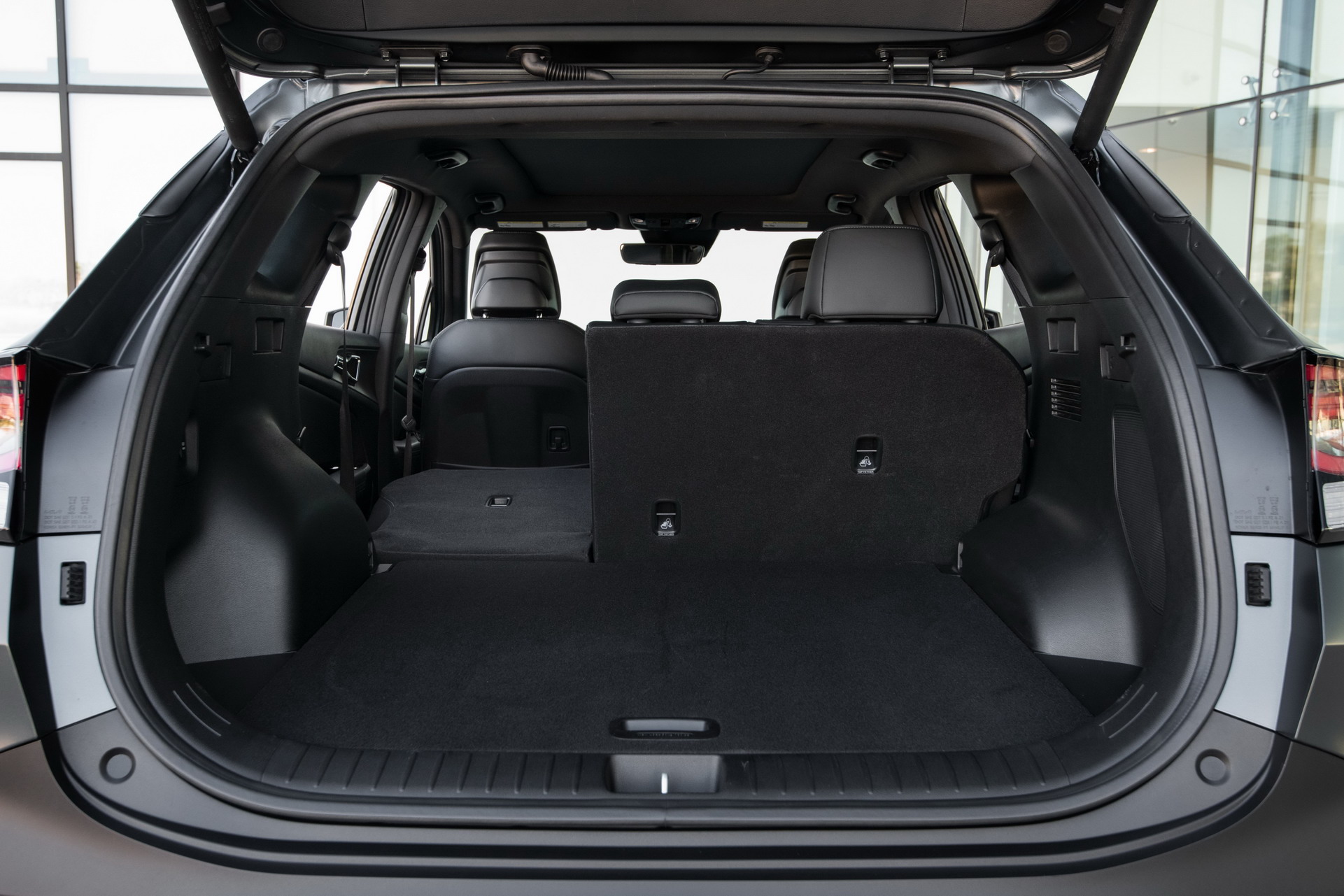 Download 2023 Kia Sportage PHEV - Trunk HD Wallpaper 1921x1281 #37