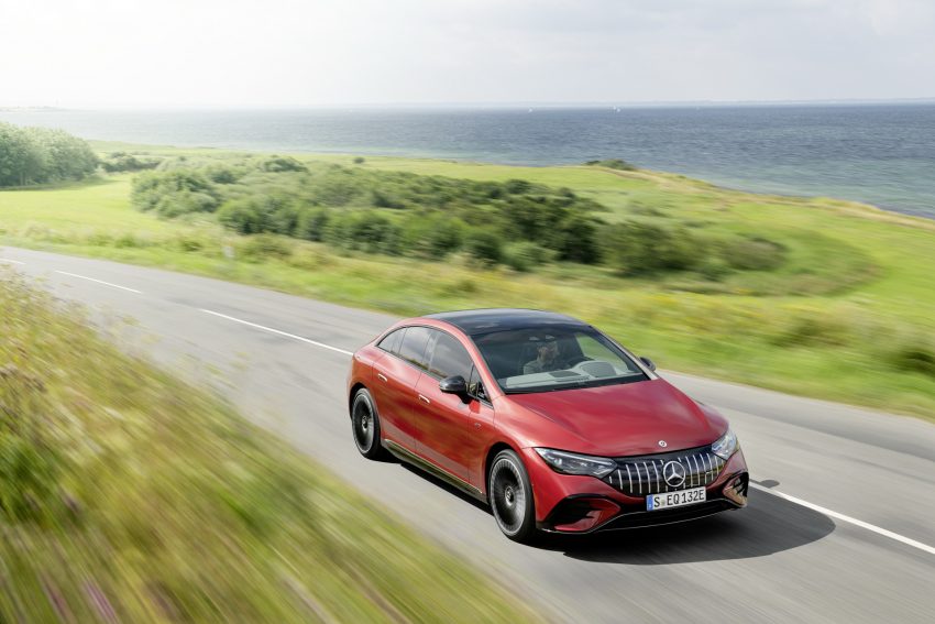 2023 Mercedes-AMG EQE 43 4Matic - Front Three-Quarter Wallpaper 850x567 #15