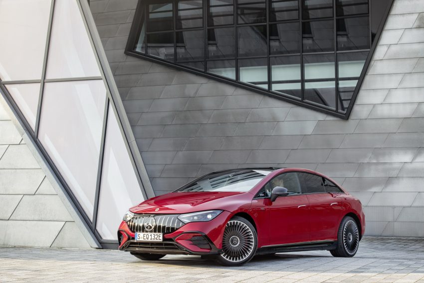 2023 Mercedes-AMG EQE 43 4Matic - Front Three-Quarter Wallpaper 850x567 #23