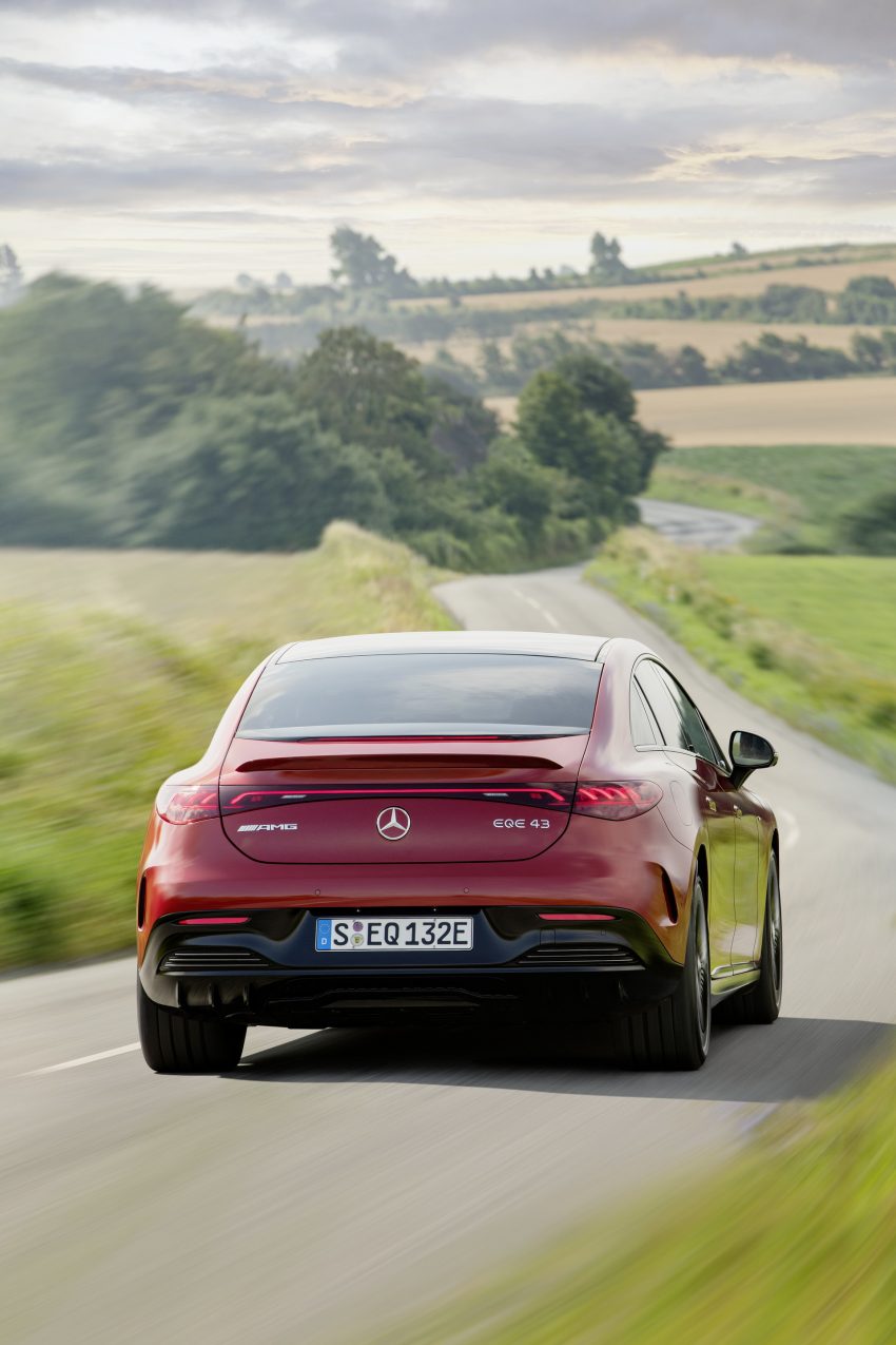 2023 Mercedes-AMG EQE 43 4Matic - Rear Phone Wallpaper 850x1275 #10