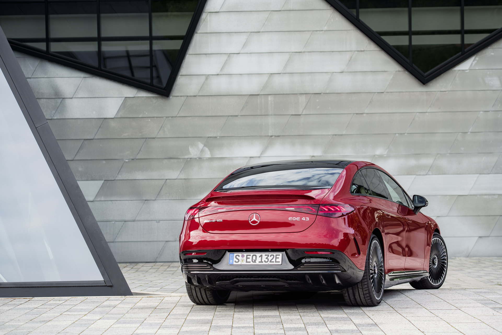 Download 2023 Mercedes-AMG EQE 43 4Matic - Rear HD Wallpaper 1921x1281 #27