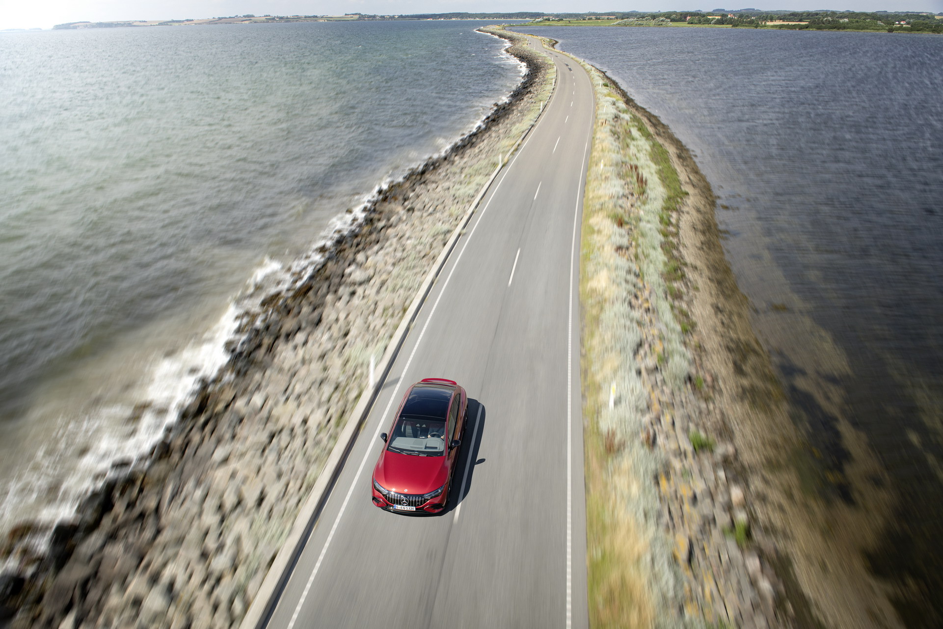 Download 2023 Mercedes-AMG EQE 43 4Matic - Top HD Wallpaper 1921x1281 #14