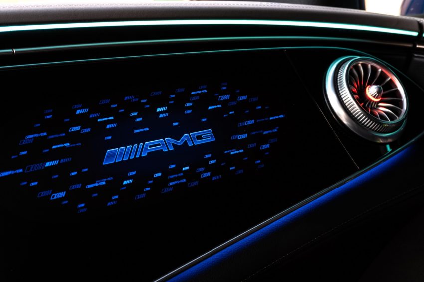 2023 Mercedes-AMG EQE 53 4Matic+ - Central Console Wallpaper 850x567 #135