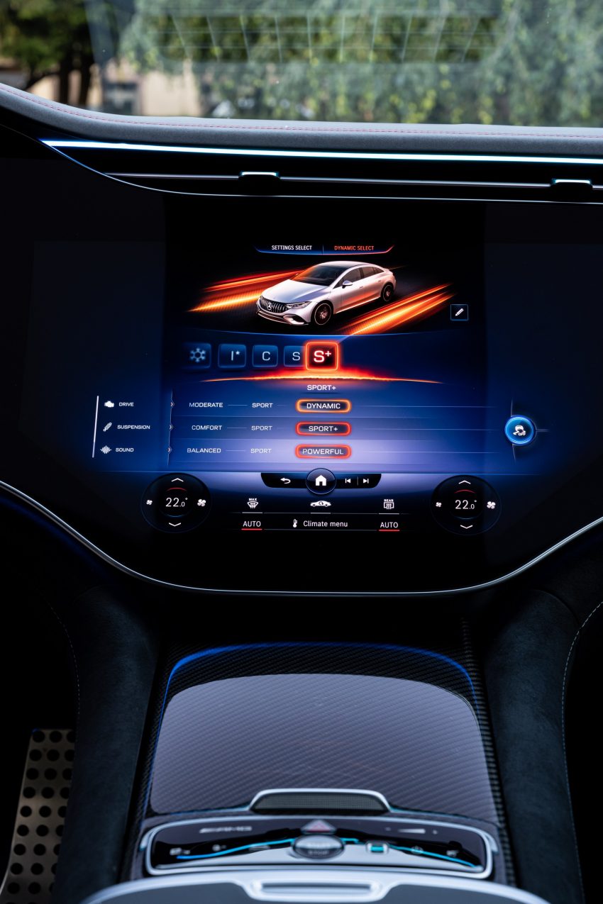 2023 Mercedes-AMG EQE 53 4Matic+ - Central Console Phone Wallpaper 850x1275 #61