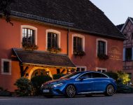 2023 Mercedes-AMG EQE 53 4Matic+ - Front Three-Quarter Wallpaper 190x150