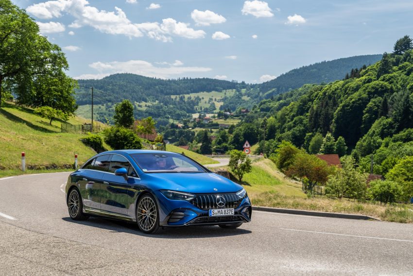 2023 Mercedes-AMG EQE 53 4Matic+ - Front Three-Quarter Wallpaper 850x567 #70