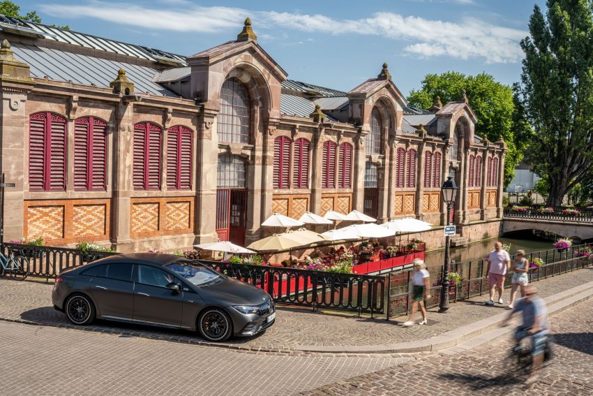 2023 Mercedes-AMG EQE 53 4Matic+ - Front Three-Quarter Wallpaper 850x567 #7