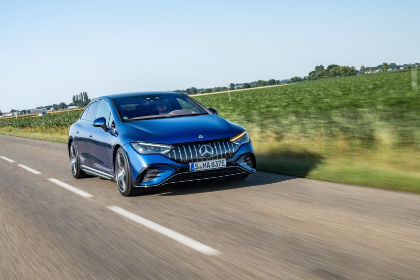 2023 Mercedes-AMG EQE 53 4Matic+ - Front Three-Quarter Wallpaper 850x567 #72