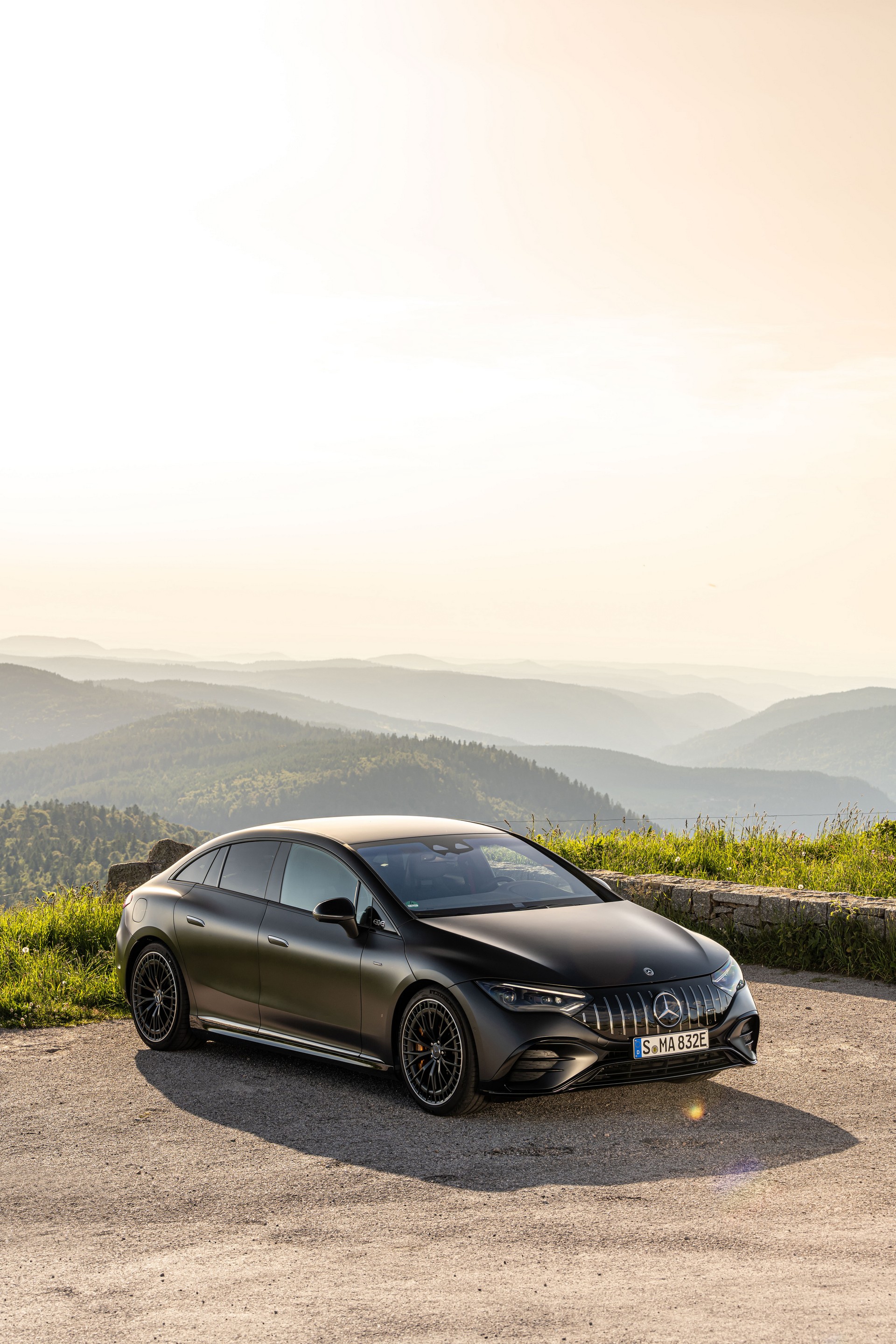 Download 2023 Mercedes-AMG EQE 53 4Matic+ - Front Three-Quarter HD Phone Wallpaper 1920x2880 #24