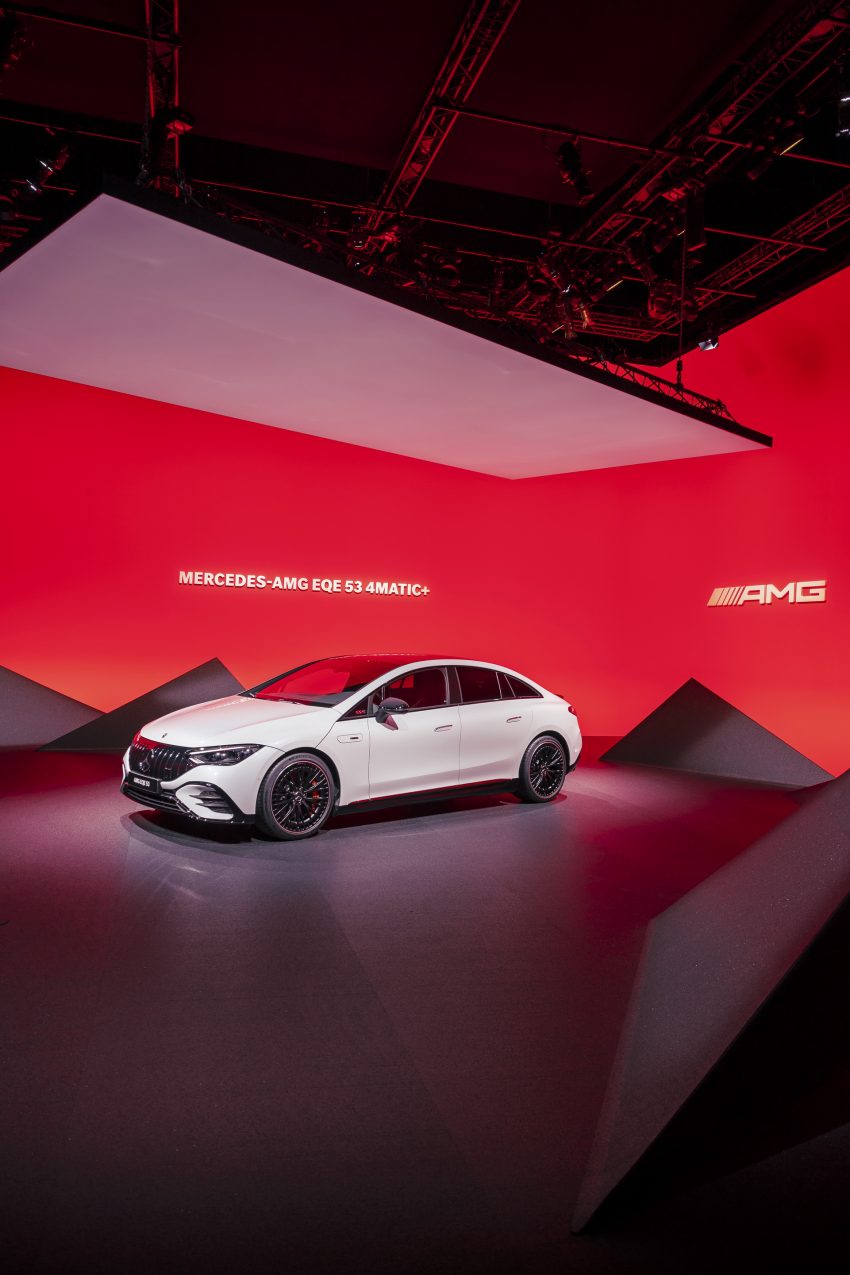 2023 Mercedes-AMG EQE 53 4Matic+ - Front Three-Quarter Phone Wallpaper 850x1275 #180