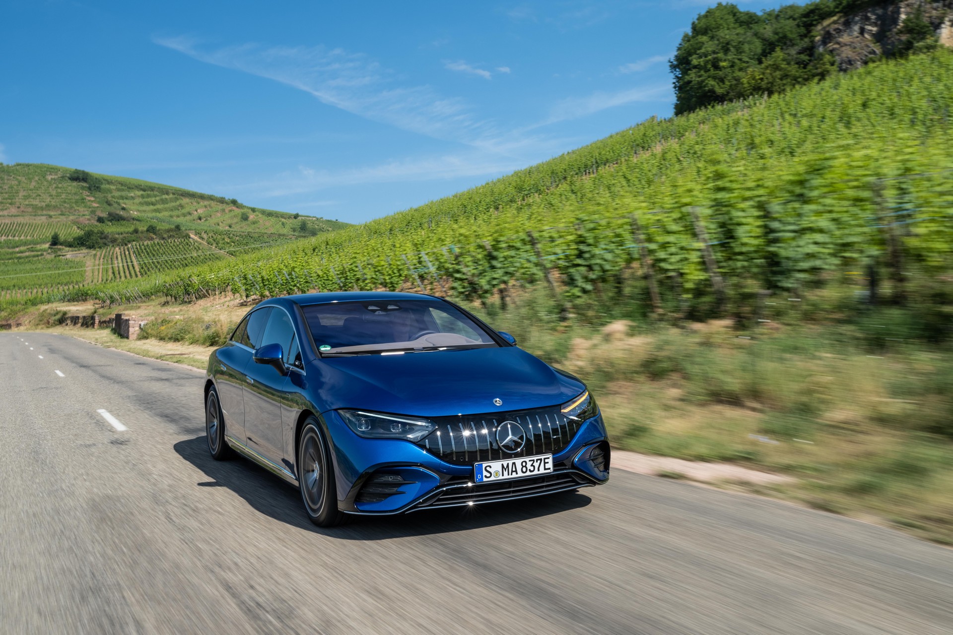 Download 2023 Mercedes-AMG EQE 53 4Matic+ - Front HD Wallpaper 1920x1280 #74