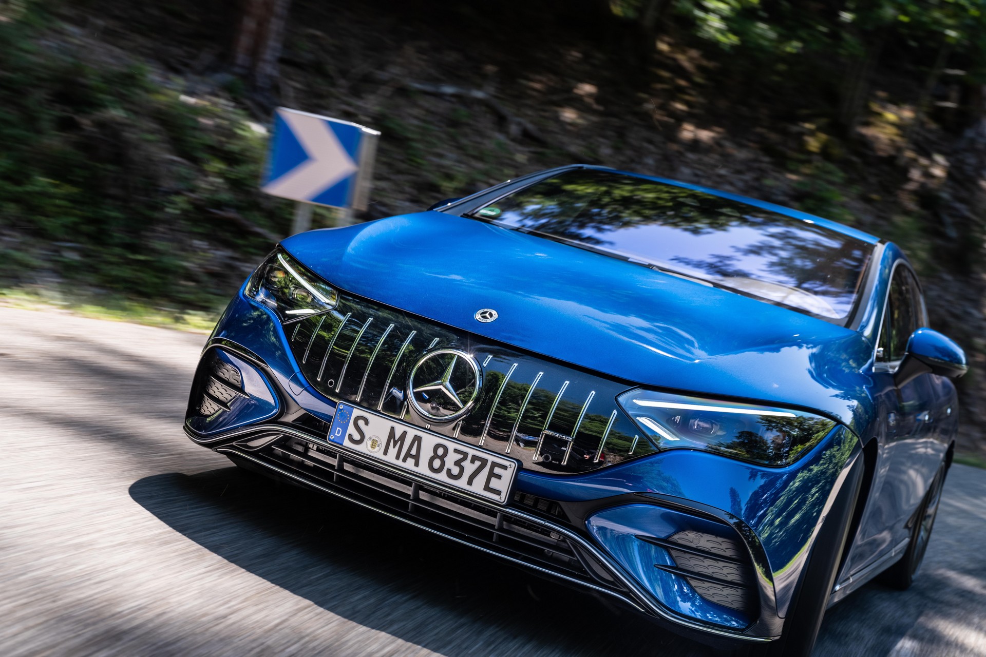 Download 2023 Mercedes-AMG EQE 53 4Matic+ - Front HD Wallpaper 1920x1280 #75