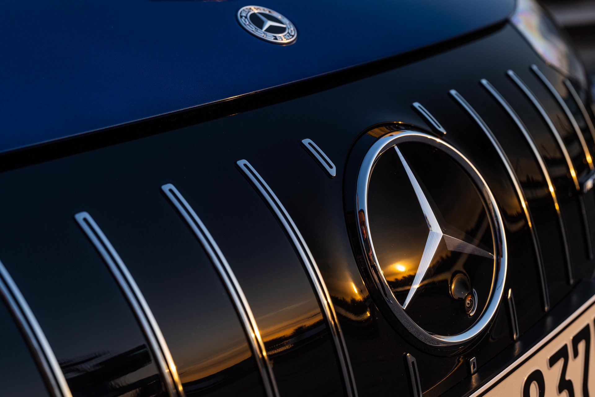 Download 2023 Mercedes-AMG EQE 53 4Matic+ - Grille HD Wallpaper 1920x1280 #107