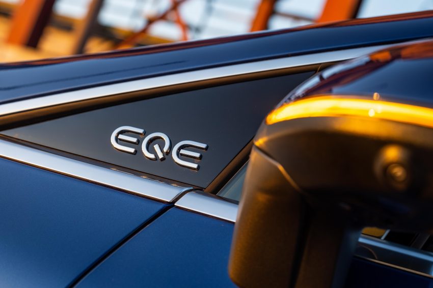 2023 Mercedes-AMG EQE 53 4Matic+ - Mirror Wallpaper 850x567 #111