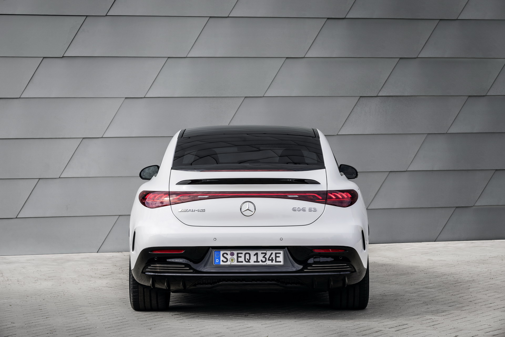 Download 2023 Mercedes-AMG EQE 53 4Matic+ - Rear HD Wallpaper 1921x1281 #161