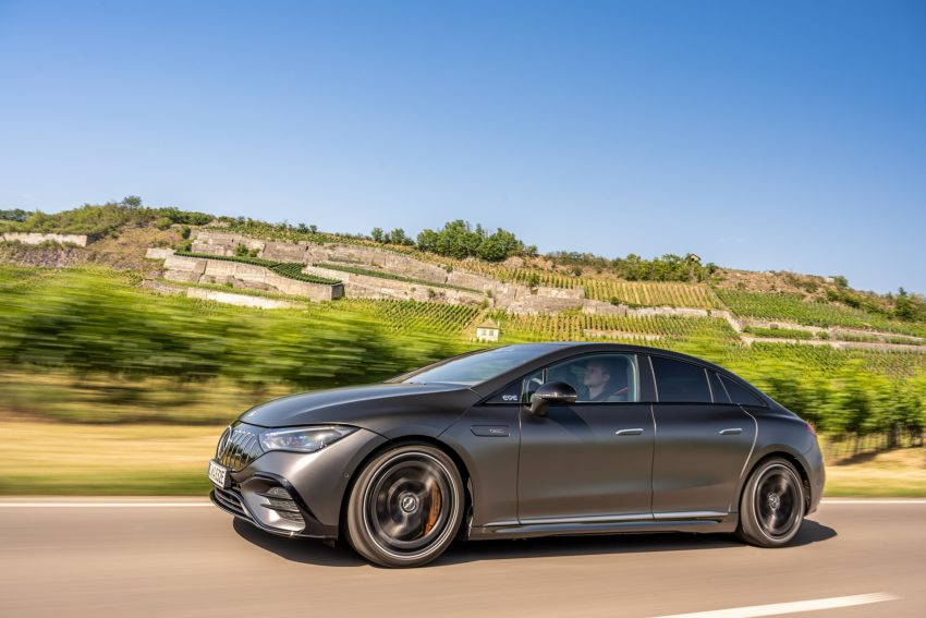 2023 Mercedes-AMG EQE 53 4Matic+ - Side Wallpaper 850x567 #18