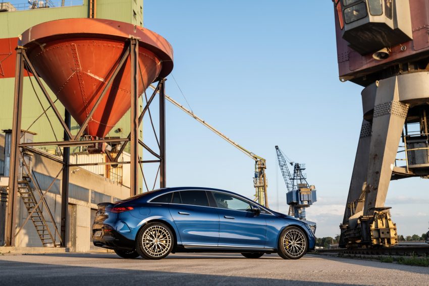 2023 Mercedes-AMG EQE 53 4Matic+ - Side Wallpaper 850x567 #102