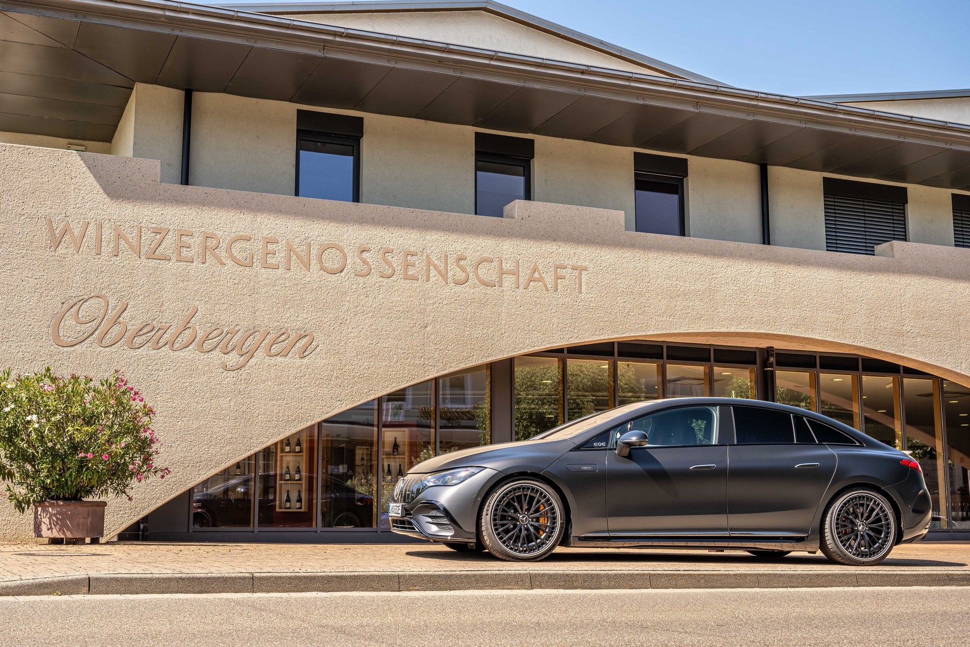 Download 2023 Mercedes-AMG EQE 53 4Matic+ - Side HD Wallpaper 1920x1280 #28