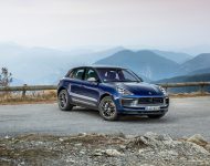 2023 Porsche Macan T - Front Three-Quarter Wallpaper 190x150