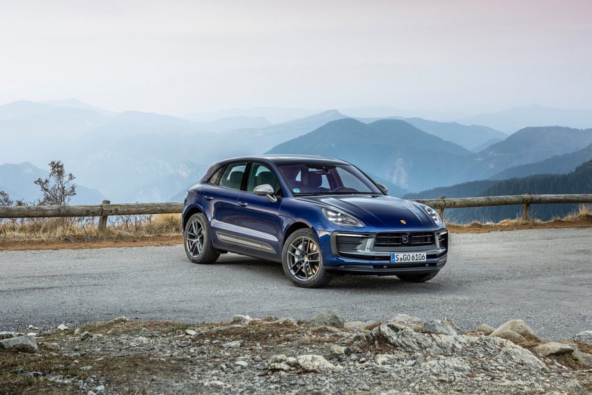 2023 Porsche Macan T - Front Three-Quarter Wallpaper 850x567 #190