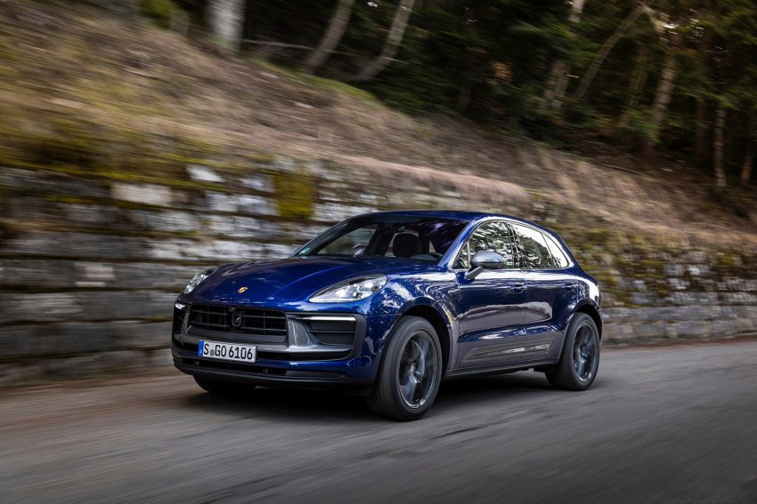 2023 Porsche Macan T - Front Three-Quarter Wallpaper 850x567 #161