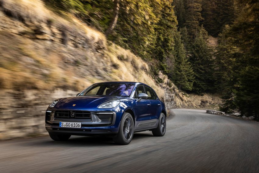 2023 Porsche Macan T - Front Three-Quarter Wallpaper 850x567 #156