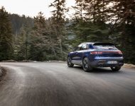 2023 Porsche Macan T - Rear Three-Quarter Wallpaper 190x150