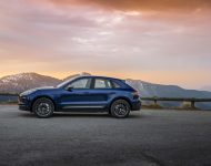 2023 Porsche Macan T - Side Wallpaper 190x150